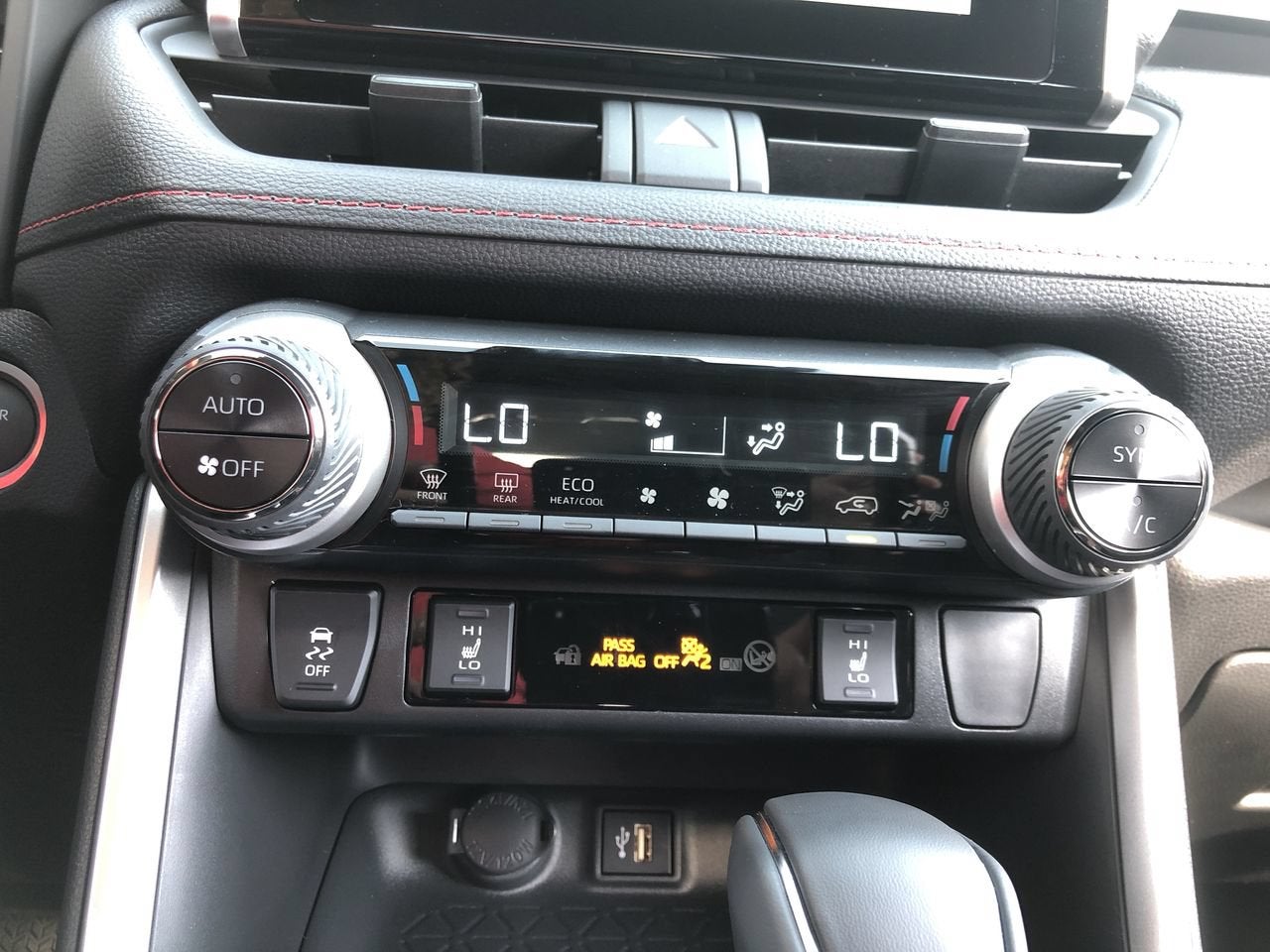 2025 Toyota RAV4 Plug-In Hybrid SE